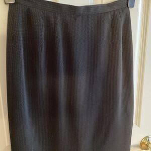NWOT. Larry Levine Suits Brand Women’s Black Pinstripe Skirt Size 8